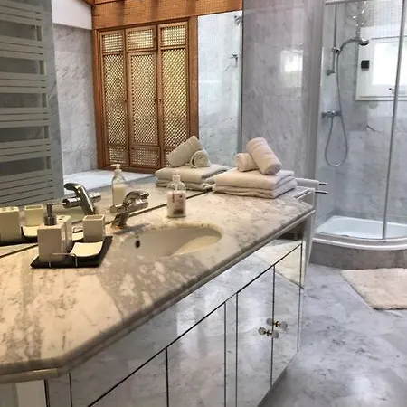 Puente Luxury Penthouse, Beachside & Sea Views Марбелья