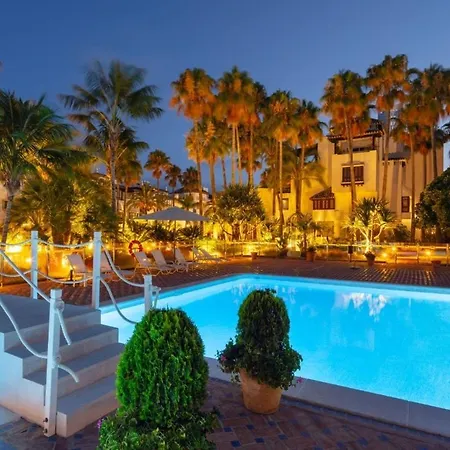 Апартаменты Puente Luxury Penthouse, Beachside & Sea Views