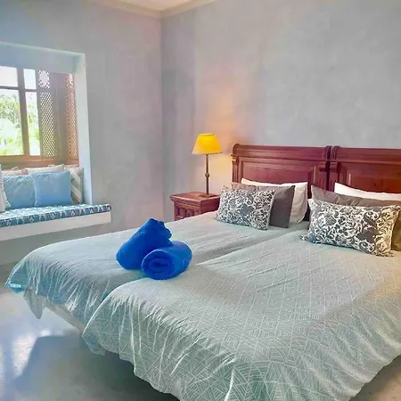 Puente Luxury Penthouse, Beachside & Sea Views Апартаменты