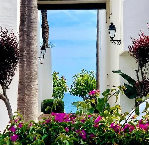 Puente Luxury Penthouse, Beachside & Sea Views ماربيا