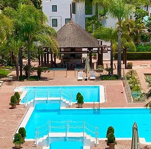 Puente Luxury Penthouse, Beachside & Sea Views * ماربيا