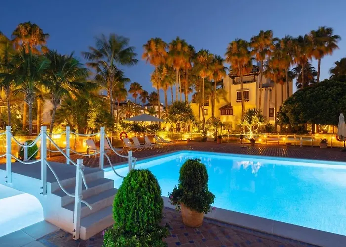شقة Puente Luxury Penthouse, Beachside & Sea Views