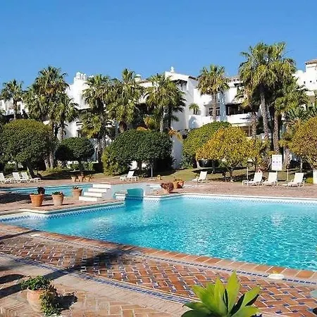 Apartman Puente Luxury Penthouse, Beachside & Sea Views