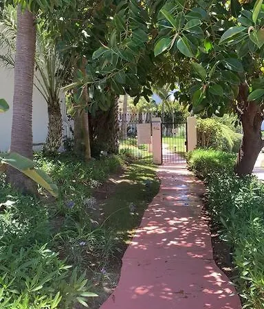 Puente Luxury Penthouse, Beachside & Sea Views Lägenhet