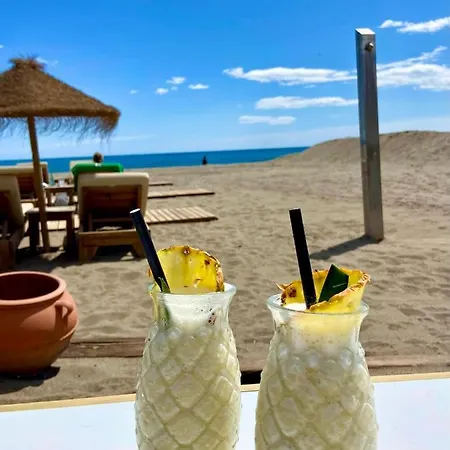 Puente Luxury Penthouse, Beachside & Sea Views Apartman Marbella