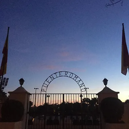 Lägenhet Puente Luxury Penthouse, Beachside & Sea Views *