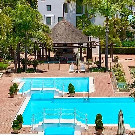 Puente Luxury Penthouse, Beachside & Sea Views * ماربيا