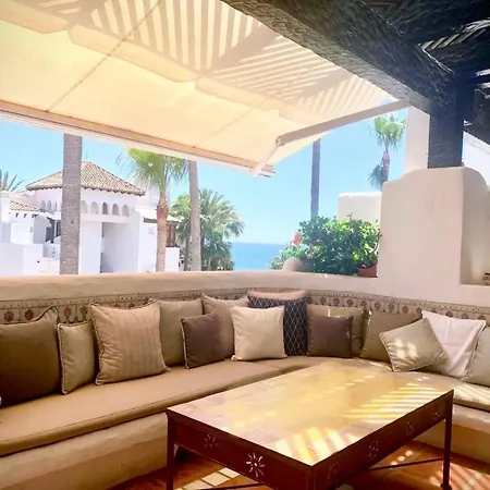 Lägenhet Puente Luxury Penthouse, Beachside & Sea Views *