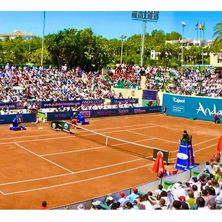 Apartman Puente Luxury Penthouse, Beachside & Sea Views