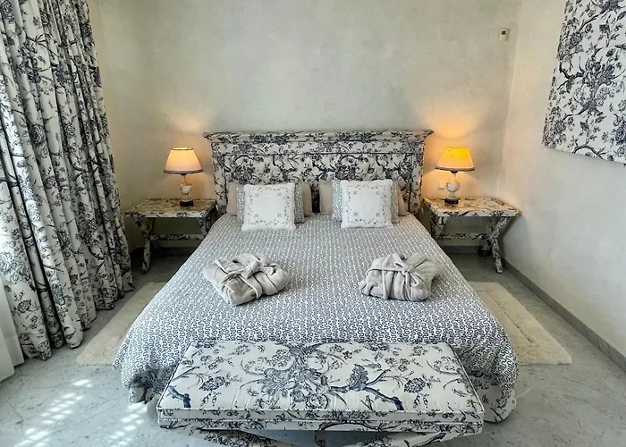 Puente Luxury Penthouse, Beachside & Sea Views 아파트 마르베야